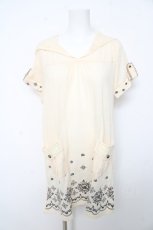 画像1: axes femme / 刺繍入りフードチュニック M キナリ Y-26-02-15-128-AX-OP-SZ-ZI (1)