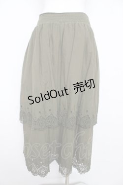 画像2: axes femme / 裾刺繍ティアードスカート M カーキ Y-26-02-17-245-AX-SK-SZ-ZY