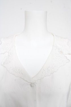 画像3: F＆A / ハンカチーフ刺繍開襟ブラウス F 白 Y-26-02-21-008-LO-BL-SZ-ZY
