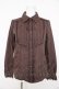 画像1: axes femme / 王冠ボタンストライプフリルブラウス  ブラウン Y-26-02-23-085-AX-BL-SZ-ZY (1)