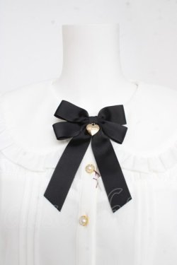 画像3: Amavel / リボン付きハートチャーム半袖ブラウス F 白 Y-26-02-23-126-CA-BL-SZ-ZY