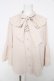 画像1: axes femme / 姫袖風リボン付フリルブラウス F クリーム Y-26-02-27-011-AX-BL-SZ-ZY (1)