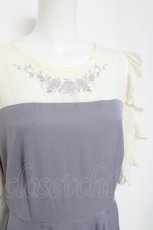 画像3: axes femme / ローズ刺繍ドッキングワンピース F ラベンダー Y-26-02-27-110-AX-OP-SZ-ZI (3)