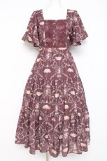 画像1: axes femme / レーヌローズ柄ワンピース M ワイン Y-26-02-27-139-AX-OP-SZ-ZI (1)
