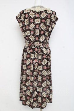 画像2: PINK HOUSE / ミニローズと白鳩柄ワンピース F 黒 Y-26-02-27-163-LO-OP-SZ-ZY