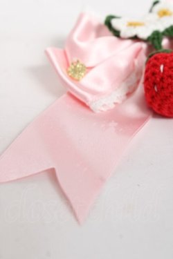 画像3: BABY, THE STARS SHINE BRIGHT / ゆらゆらいちごのサテンリボンクリップ  ピンク Y-26-03-01-050-BA-AC-IG-ZY