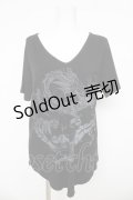 Ozz Croce / 龍プリントVネックトップス  黒 Y-26-03-03-077-OO-TO-SZ-ZY