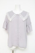 axes femme / パールビッグ襟ブラウス  ラベンダー Y-26-03-06-076-AX-BL-SZ-ZY