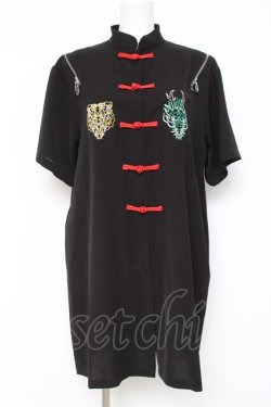 画像1: LISTEN FLAVOR / 刺繍入りチャイナシャツ  黒 Y-26-03-06-126-PU-BL-SZ-ZY