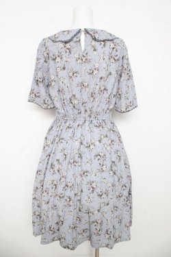 画像2: axes femme / ローズ柄襟付きワンピース  サックス Y-26-03-06-167-AX-OP-SZ-ZY