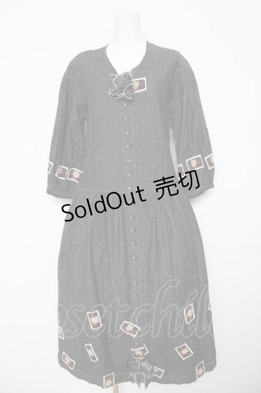 画像1: PINK HOUSE / かおくまワッペンデニムワンピース F 黒 Y-26-03-06-191-LO-OP-SZ-ZY (1)