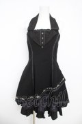 Ozz oneste / 薔薇刺繍ホルターワンピース  黒 Y-26-03-06-217-OO-OP-SZ-ZY