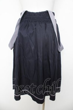 画像2: axes femme POETIQUE / ガーターデザインサス付スカート  紺 Y-26-03-06-228-AX-SK-SZ-ZY