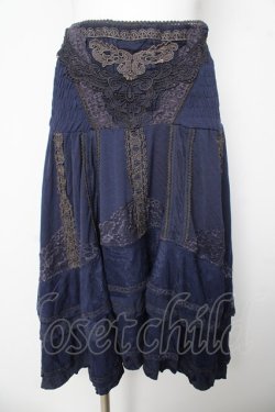 画像1: Ozz oneste / ウエストモチーフ刺繍レースフィッシュテールスカート  紺 Y-26-03-06-257-OO-SK-SZ-ZY