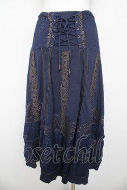 画像2: Ozz oneste / ウエストモチーフ刺繍レースフィッシュテールスカート  紺 Y-26-03-06-257-OO-SK-SZ-ZY