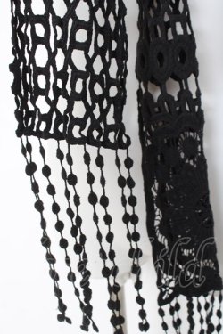 画像2: OZZ ANGELO / 花モチーフ編みスカーフ  黒 Y-26-03-06-037-OO-ZA-SZ-ZY