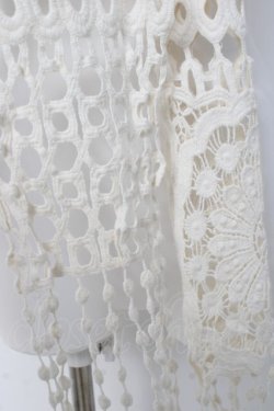 画像2: OZZ ANGELO / 花モチーフ編みスカーフ  オフシロ Y-26-03-06-038-OO-ZA-SZ-ZY