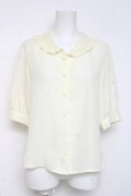 an another angelus / プリーツフリル衿ブラウス F オフホワイト Y-26-03-09-106-CA-BL-SZ-ZY