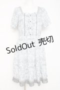 axes femme / アンティーク柄ワンピース M サックス Y-26-03-09-217-AX-OP-SZ-ZY
