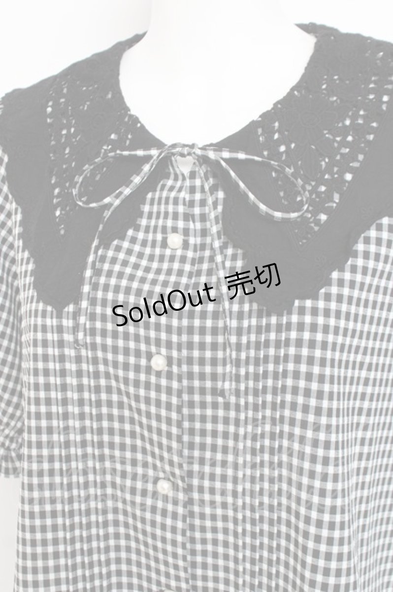 画像3: axes femme / バラ刺繍襟ブラウス F 黒 Y-26-03-09-031-AX-BL-SZ-ZI (3)