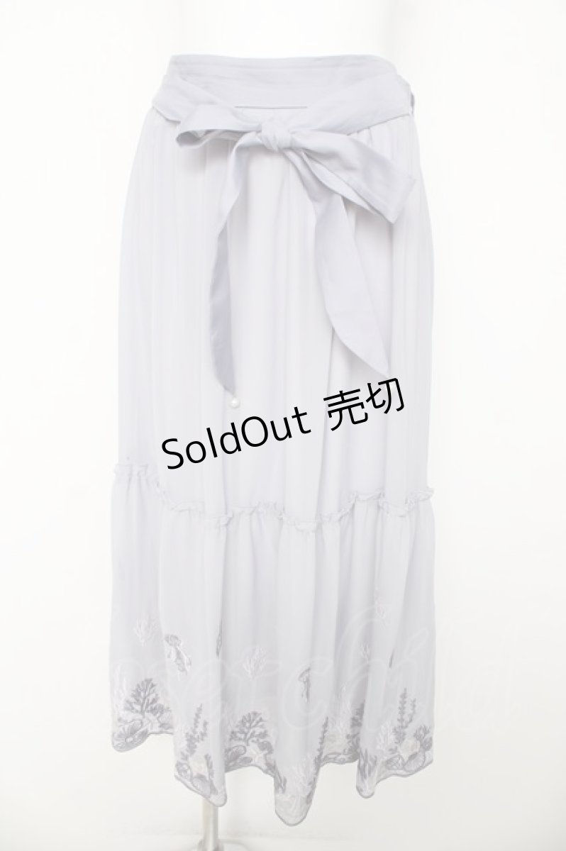 画像1: axes femme / マリンフラワー裾刺繍スカート F サックス Y-26-03-11-113-AX-SK-SZ-ZS (1)