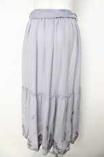 画像2: axes femme / マリンフラワー裾刺繍スカート F サックス Y-26-03-11-113-AX-SK-SZ-ZS (2)