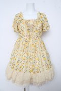 axes femme / フリル切替シャリーングワンピース M イエロー Y-26-03-11-019-AX-OP-SZ-ZY
