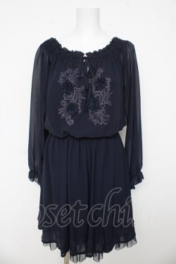 画像1: axes femme / お花立体モチーフ&刺繍入ワンピース  紺 Y-26-03-11-020-AX-OP-SZ-ZY