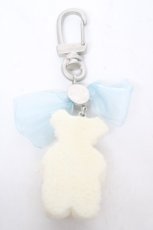 画像2: Q-pot. / ポーラーベアのホワイトチョコレートクッキーバッグチャーム  ホワイト Y-26-03-12-012-QP-AC-SZ-ZI (2)