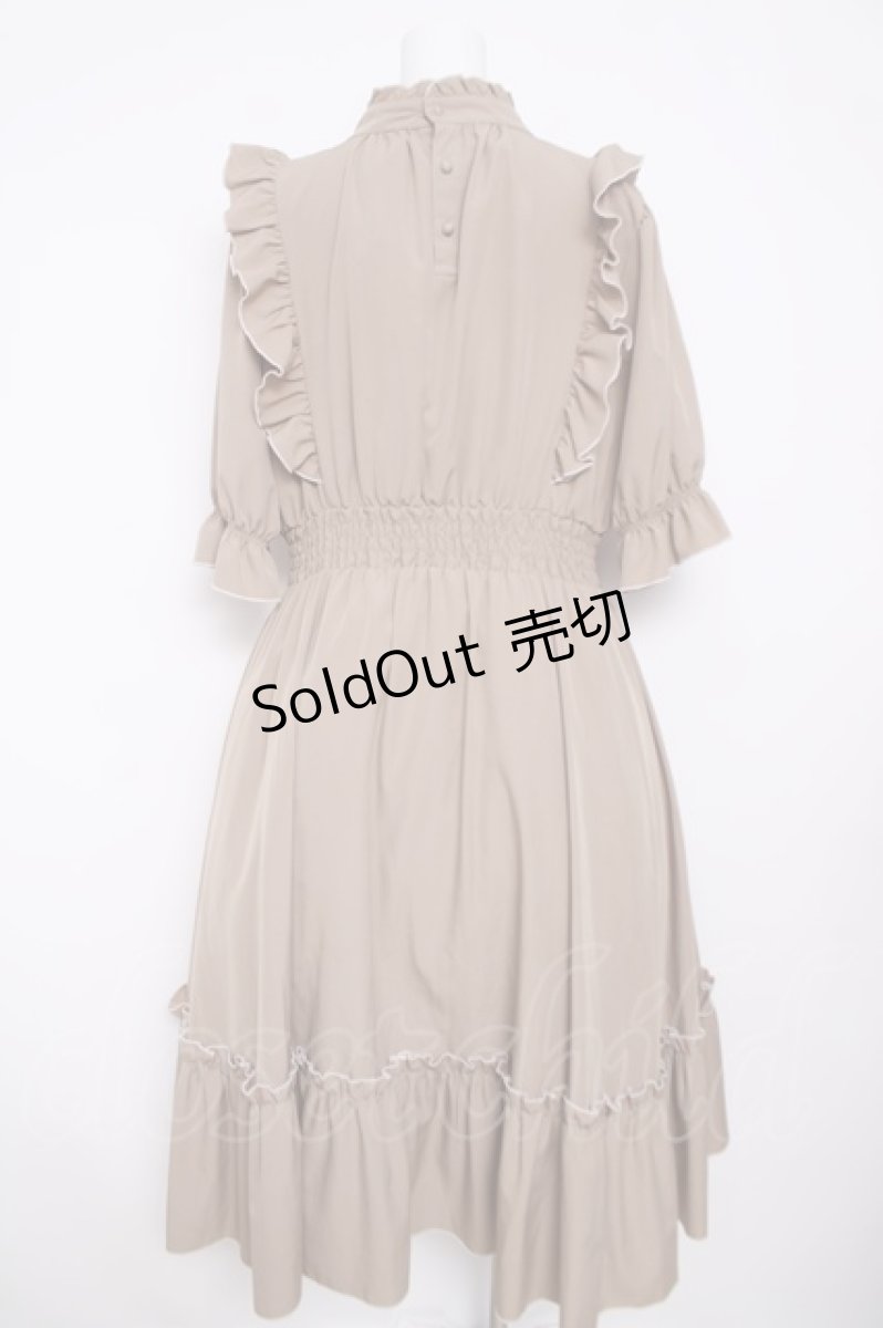 画像2: m petit by misako / NINA'SコラボAMハイショクメローワンピース 4L ベージュ Y-26-03-13-119-LO-OP-SZ-ZY (2)