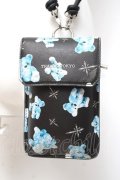 TRAVAS TOKYO / PU SMARTPHONE POUCH F ブラック Y-26-03-16-042-PU-ZA-SZ-ZY