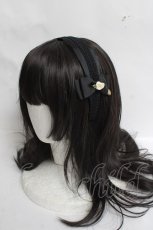 画像1: m petit by misako / NINA'sコラボ AM*NIフラワーカチューシャ  中黒 Y-26-03-16-075-LO-AC-SZ-ZY (1)