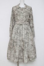 画像1: an another angelus / エンジェル柄ダブル釦ワンピース F カーキベージュ Y-26-03-16-109-CA-OP-SZ-ZY (1)