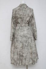 画像2: an another angelus / エンジェル柄ダブル釦ワンピース F カーキベージュ Y-26-03-16-109-CA-OP-SZ-ZY (2)