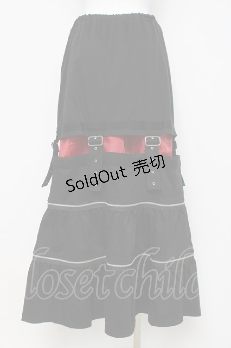 画像2: ROMANTIC NEUROSIS / ZIPデザインベルトロングスカート  黒/赤 Y-26-03-16-227-PU-SK-SZ-ZY (2)