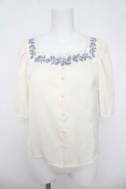 画像1: an another angelus / スクエアネックアンティークローズ刺繍ブラウス F アイボリー Y-26-03-18-074-CA-BL-SZ-ZY