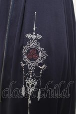 画像3: axes femme / チャイナ風刺繍キャミワンピース  紺 Y-26-03-18-097-AX-OP-SZ-ZI (3)