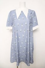 画像1: axes femme / ローズセルクイユ柄サックワンピース F ブルー Y-26-03-18-112-AX-OP-SZ-ZS (1)
