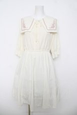 画像1: axes femme / 刺繍入セーラー襟ワンピース F 生成り Y-26-03-18-123-AX-OP-SZ-ZS (1)