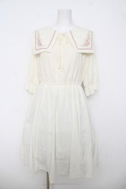 画像1: axes femme / 刺繍入セーラー襟ワンピース F 生成り Y-26-03-18-123-AX-OP-SZ-ZY
