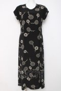 KANEKO ISAO / カーネーション柄ワンピース F 黒 Y-26-03-20-112-EL-OP-SZ-ZY