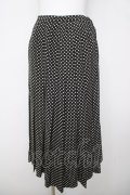 INGEBORG / ドット柄プリーツスカート  黒 Y-26-03-20-174-LO-SK-SZ-ZY