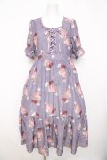 axes femme / ミルフィーユローズ柄ワンピース  ラベンダー Y-26-03-21-052-AX-OP-SZ-ZY