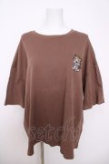 NieR Clothing / ワッペン付きTシャツ  ブラウン Y-26-03-22-034-PU-TO-SZ-ZY