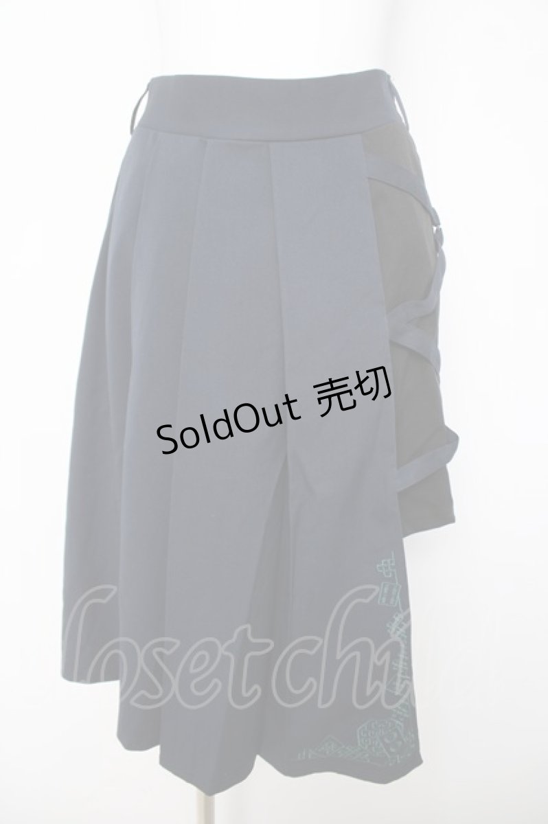 画像1: axes femme POETIQUE / クロスベルト麻雀刺繍スカート  紺 Y-26-03-24-108-AX-SK-SZ-ZY (1)