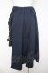 画像3: axes femme POETIQUE / クロスベルト麻雀刺繍スカート  紺 Y-26-03-24-108-AX-SK-SZ-ZY (3)