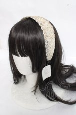 画像1: axes femme / ビジュー付きレースカチューシャ  ベージュ Y-26-03-26-033-AX-ZA-SZ-ZT006 (1)