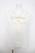 INGEBORG / レースフリルリボンブラウス  白 Y-26-03-28-056-LO-BL-SZ-ZY
