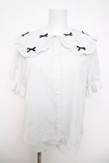画像1: axes femme POETIQUE / プチリボンビッグ襟ブラウス  白 Y-26-03-30-006-AX-BL-SZ-ZS (1)