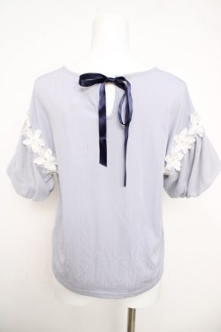 画像2: axes femme / フラワーレースパフ袖リブプルオーバー F サックス Y-26-03-30-030-AX-TO-SZ-ZY